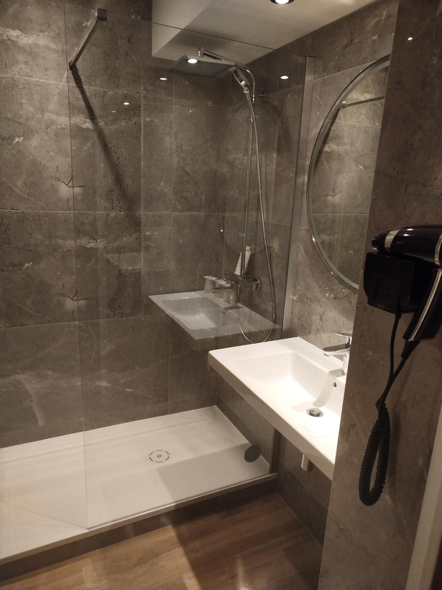 Kyriad Hotel Tours Centre Εξωτερικό φωτογραφία
